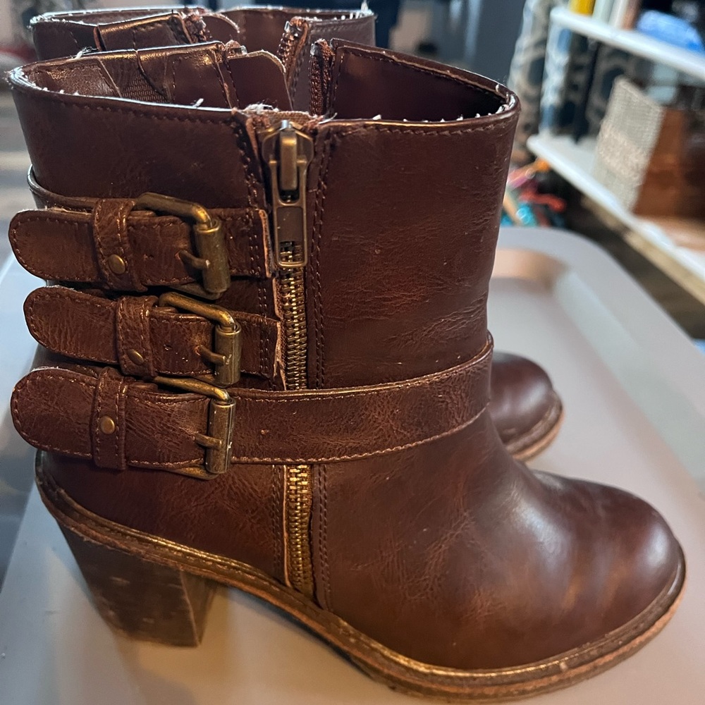 Ankle boots